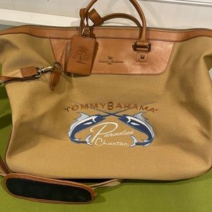Tommy Bahama weekender bag.  Perfect for your summer travels.